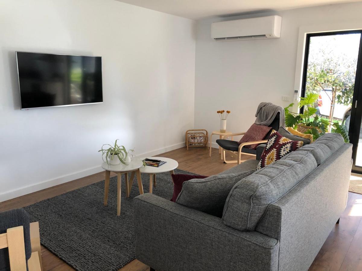 Oak Lane Guest House & Farm Stay Whorouly 外观 照片