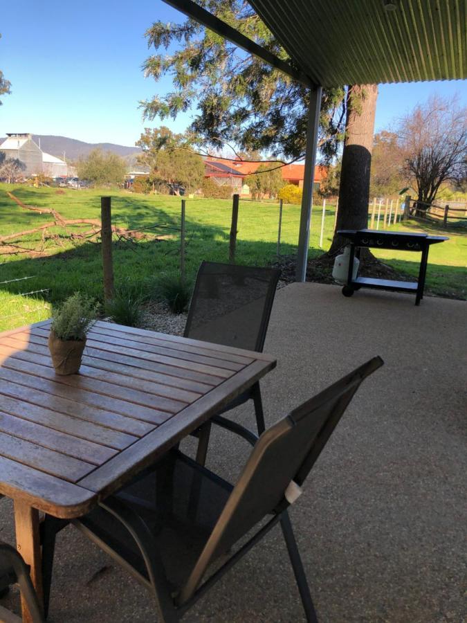Oak Lane Guest House & Farm Stay Whorouly 外观 照片